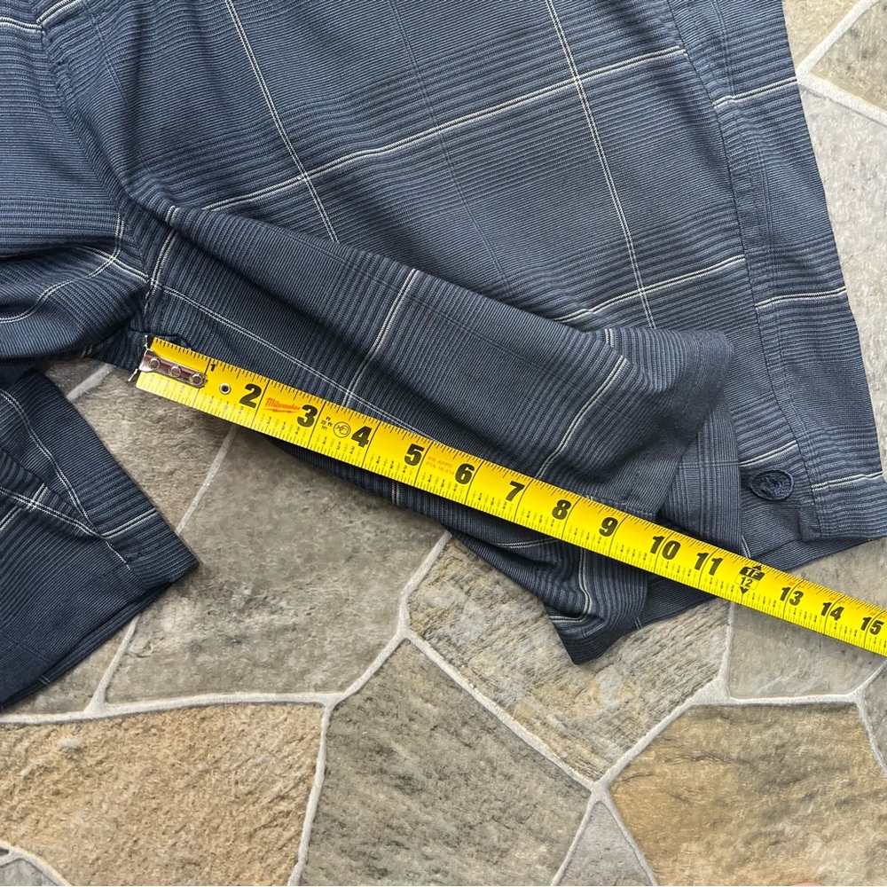 Hang Ten Perspective Flat Front Plaid Shorts - Picture 11 of 11
